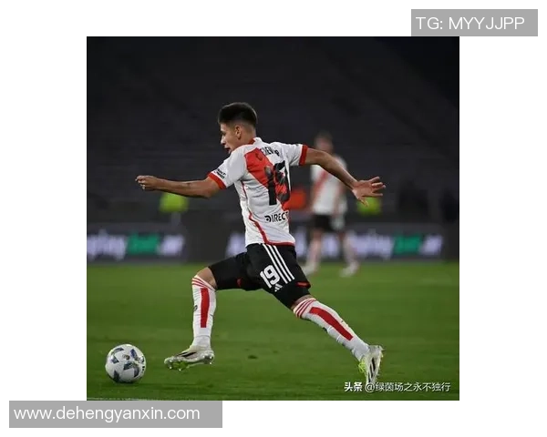 球星自拍足球挑战赛掀起全球热潮球迷互动新玩法再创社交媒体新纪录